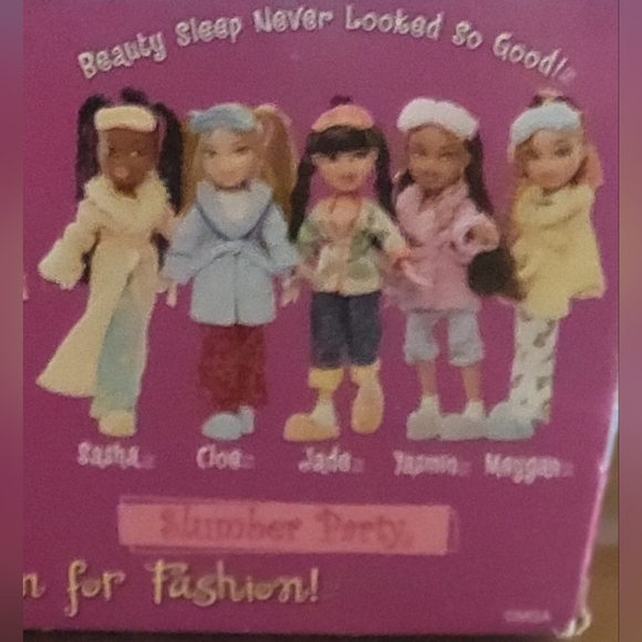 NIB 2024 Bratz Slumber Party "Yasmin" Fashion Doll With Accessories Ages 6 & Up - Picture 5 of 11